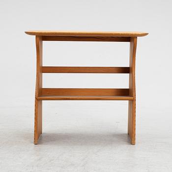 Carl Malmsten, sängbord, "Guldheden". 1900-talets andra hälft.