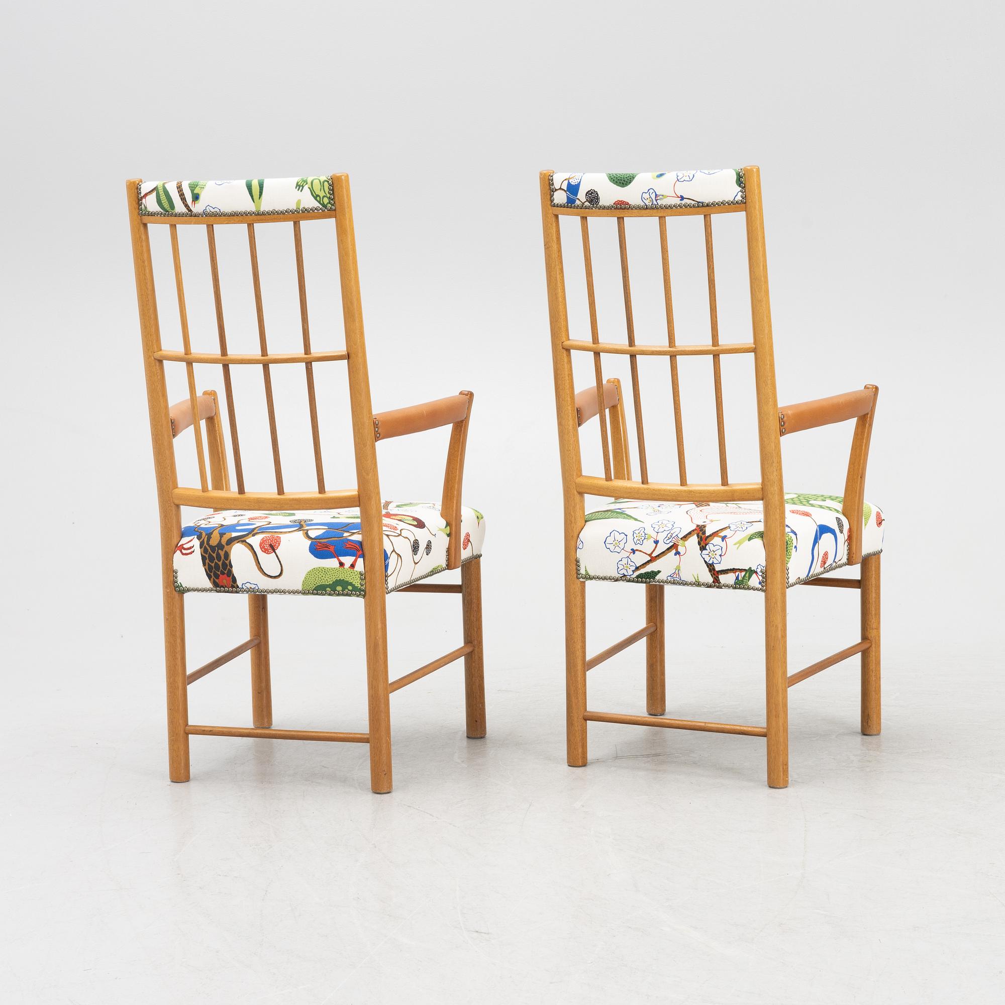 Josef Frank, a pair of armchairs model 562, Firma Svenskt Tenn.