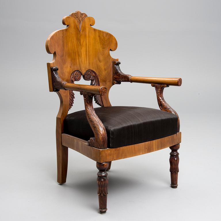 KARMSTOL, empire, Ryssland, Nikolai I 1820-30, mahogny och mahognyfanerad.