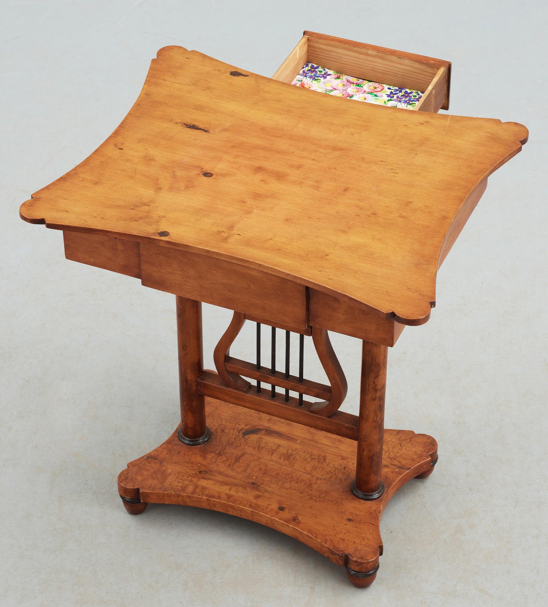 BORD, senempire, 1800-talets mitt.