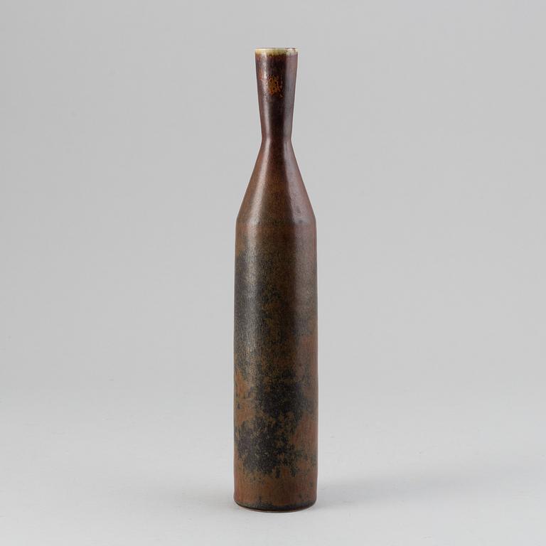 CARL-HARRY STÅLHANE, a stoneware vase, Rörstrand, Sweden 1950-60's.