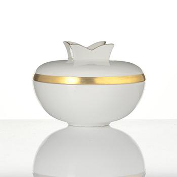 Karin Björquist, Gunnar Cyrén & Ingrid Dessau, a 316-piece “Nobel” service, comprising porcelain, cutlery, glassware and napkins.