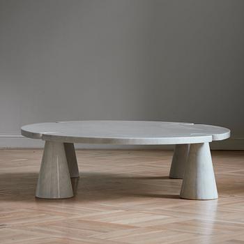 Angelo Mangiarotti, a carrara marble "Eros" sofa table for Skipper, Italy 1970-80's.
