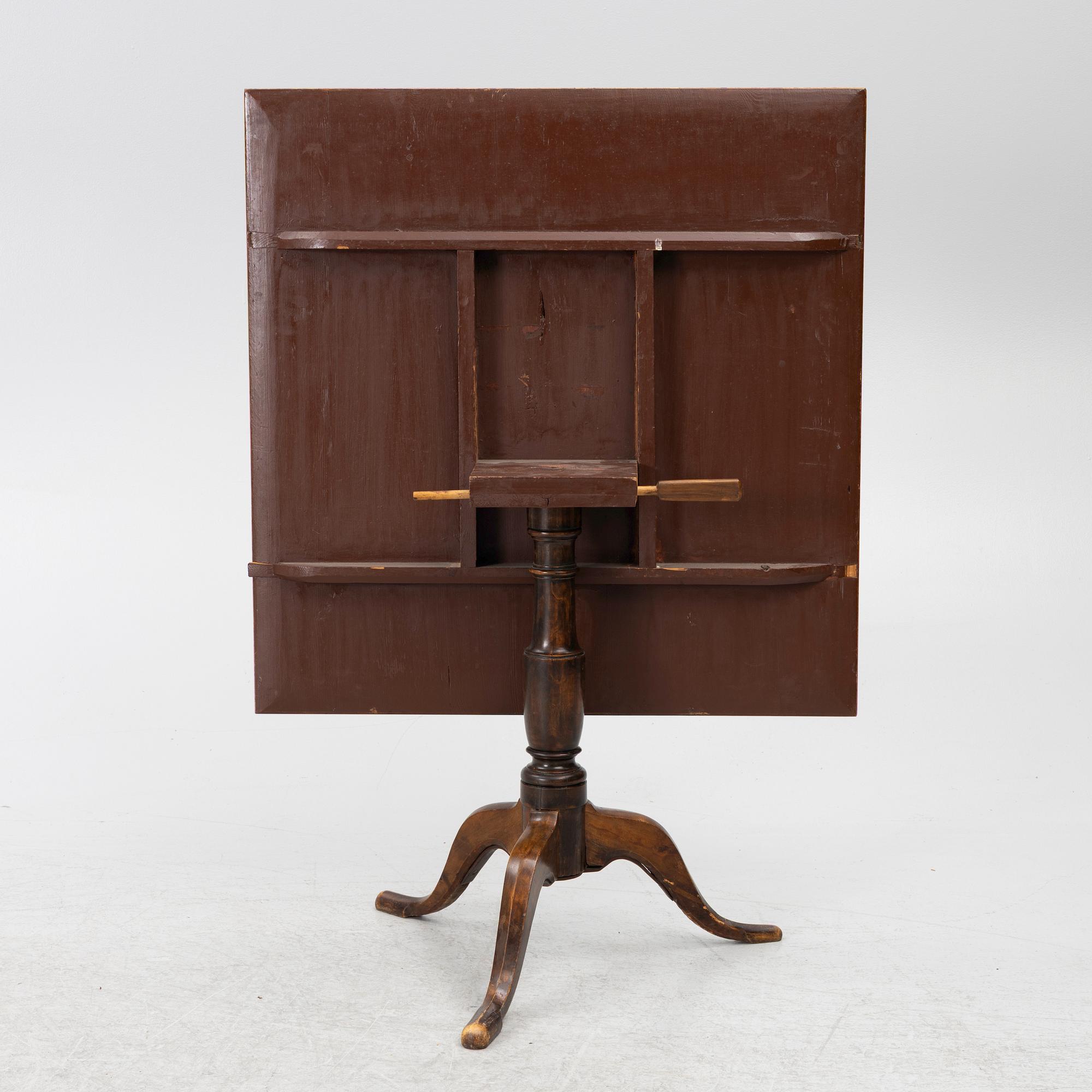 A folding table, Mälardalen, first half of the 19th century.