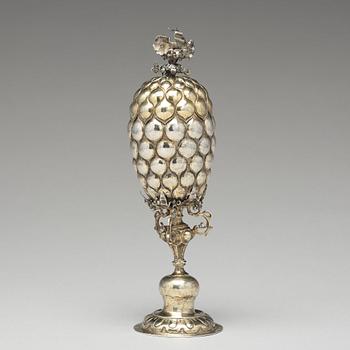 A Danzig 17th century silver-gilt grape cup, mark of Johann Gottfried Holl, Danzig (1678-1700).