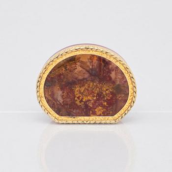 An 19th century agate and gold box, possibly French.