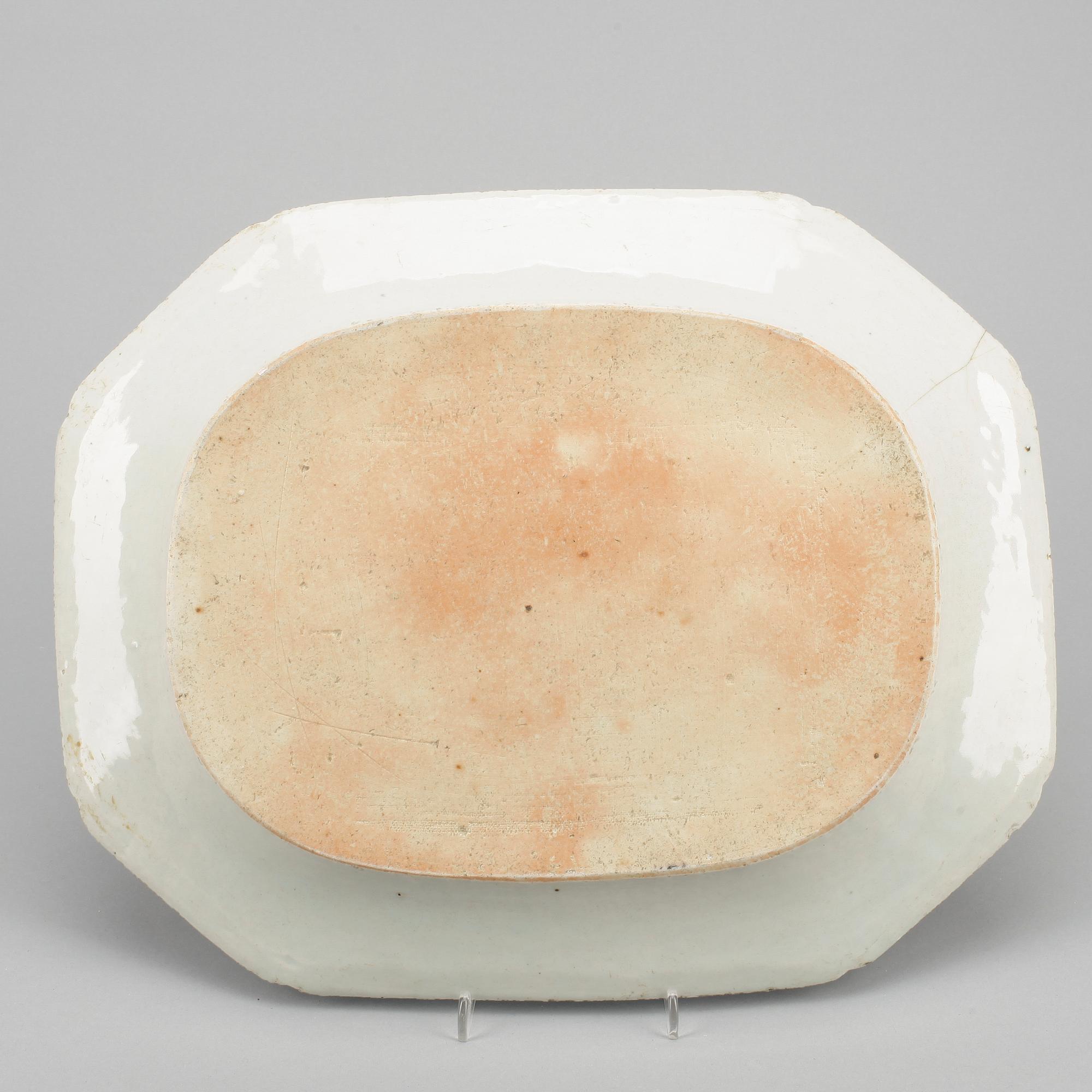 STEKFAT, porslin, Qingdynastin, Qianlong (1736-95).