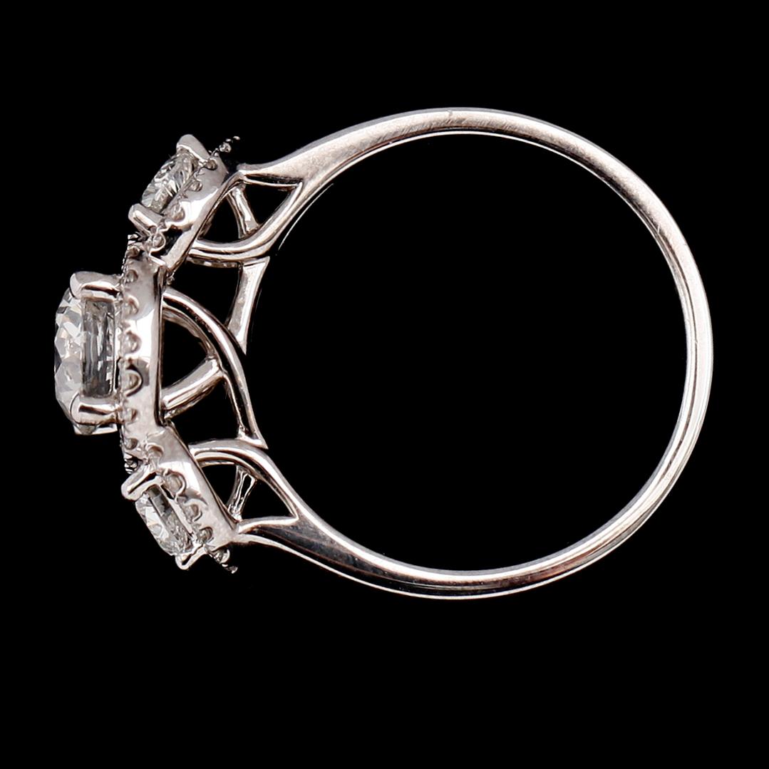RING, 18 k vitguld, briljantslipade diamanter tot 1.61 ct.