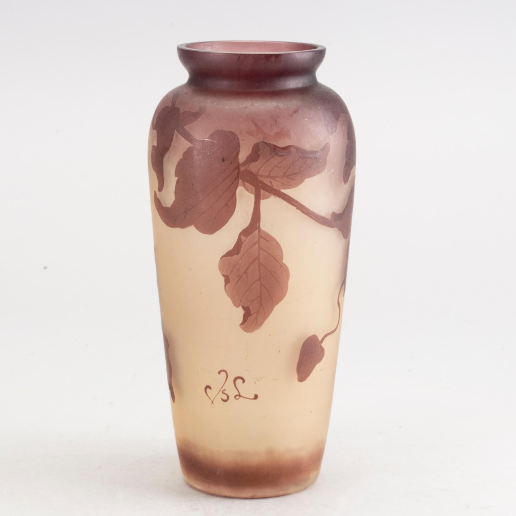 A VAL SAINT LAMBERT GLASS VASE.