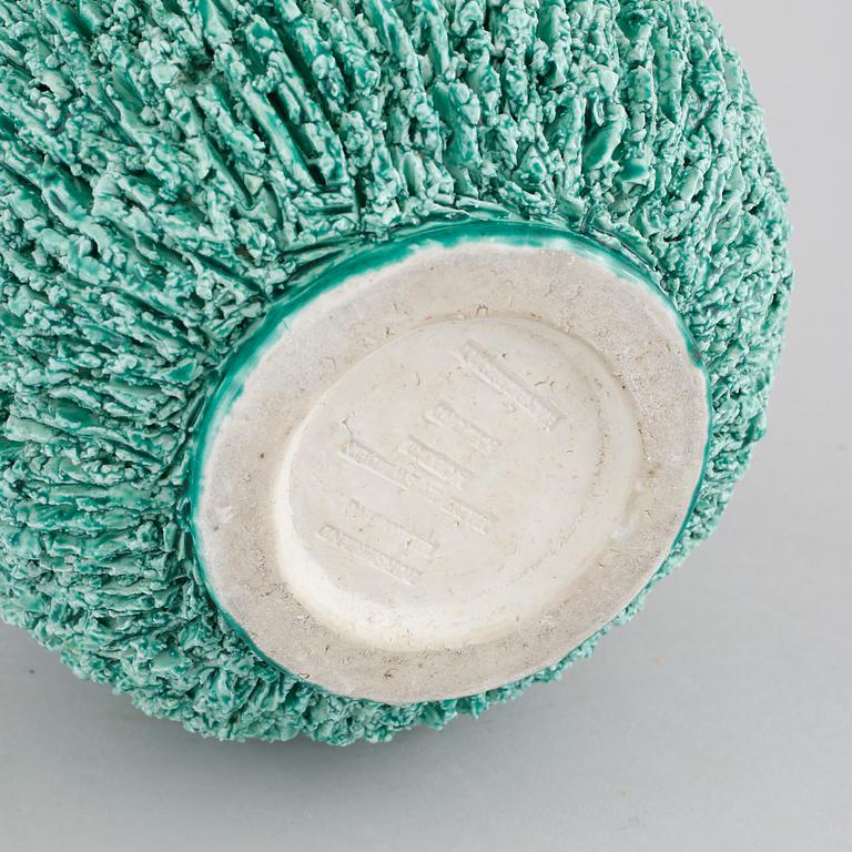 GUNNAR NYLUND, vas, chamotte, Rörstrand, 1900-talets mitt.