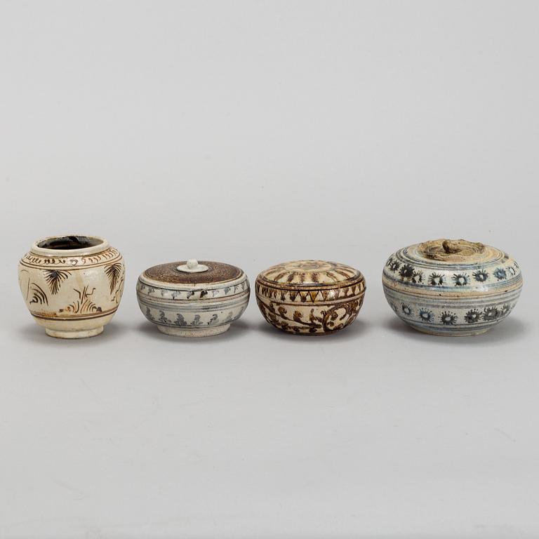 A group of Sawankhalok boxes with cover and a jar, 15th/16th Century.