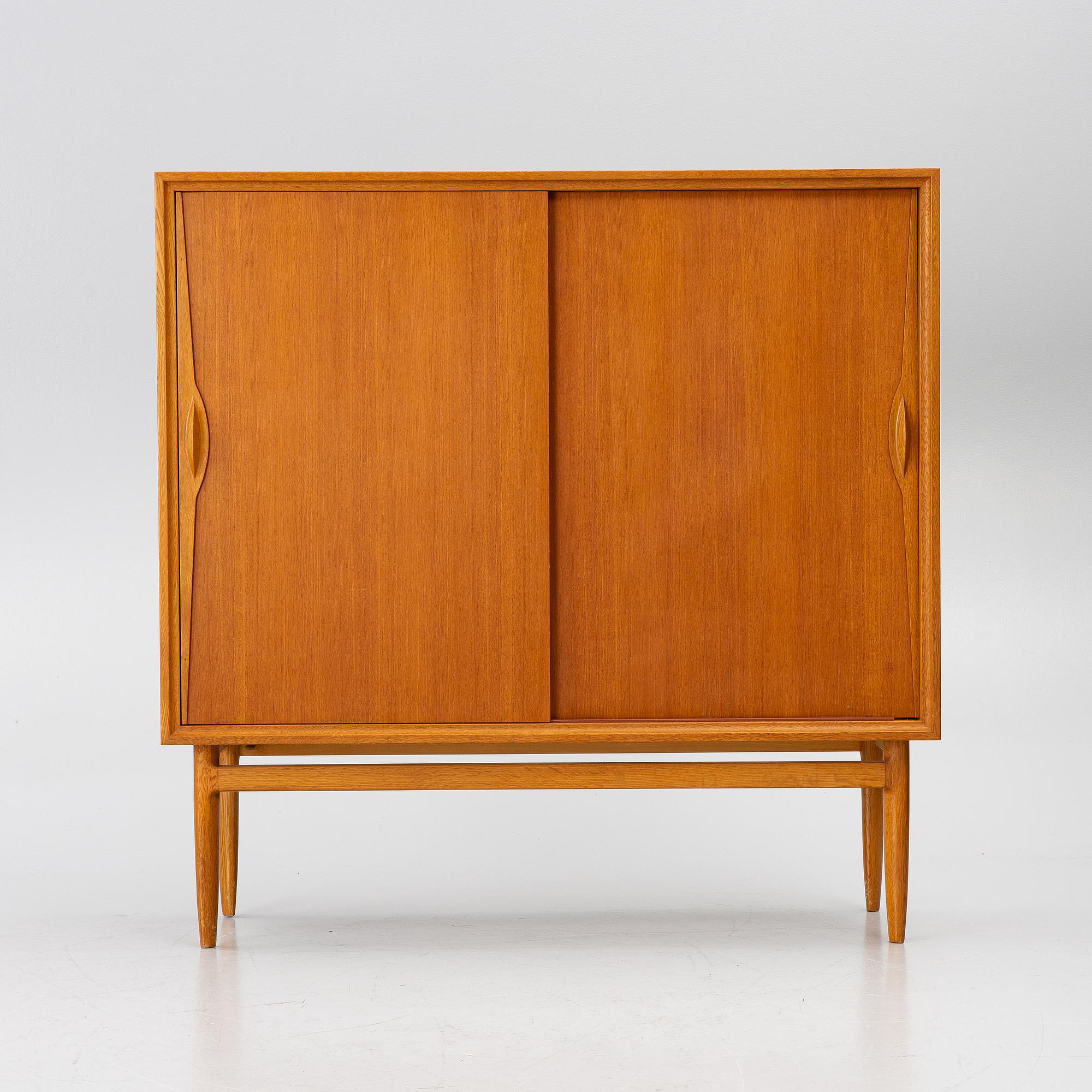 Bertil Fridhagen, Cabinet, “Reno Cabinet 1-102”, Bodafors, 1950s–60s.