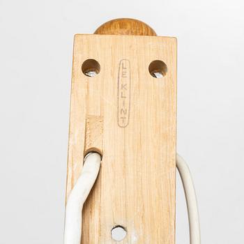 Erik Hansen, vägglampa, "Saxelampe", Le Klint, Danmark.