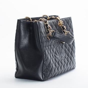 VÄSKA, "Grand Shopping Tote", Chanel.