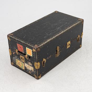 A trunk, 1920s/30s.