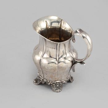 GRÄDDKANNA, silver, nyrokoko, Carl Fredrik Nyman, Umeå, 1871, vikt 135 g.