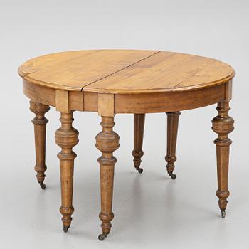 Dining table, late 19th century.