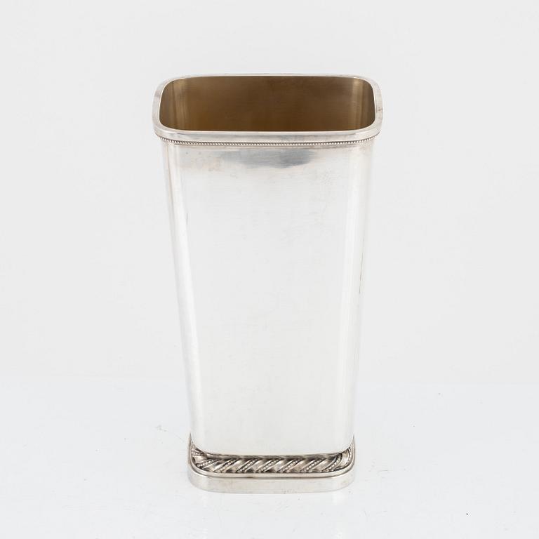 Atelier Borgila, a sterling silver vase, Stockholm 1965.