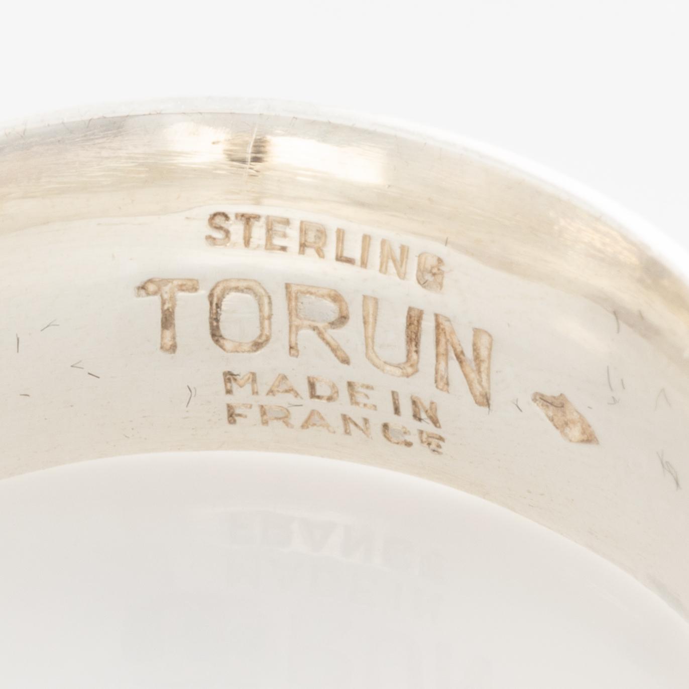 Ring silver med natursten.