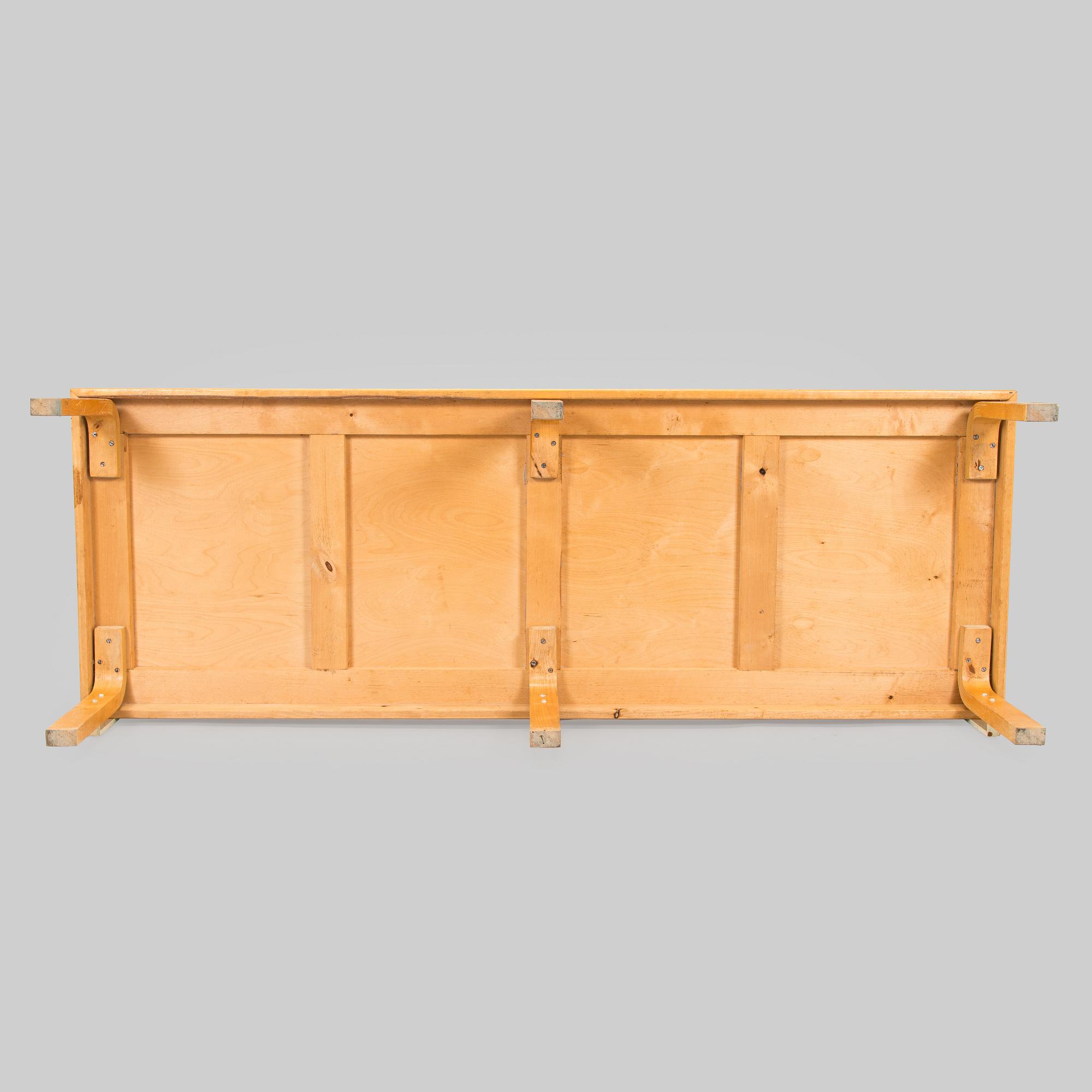 Soffbänk, modell E1295, design Arteks ritkontor, för O.Y Huonekalu-ja Rakennustyötehdas A.B. 1957.