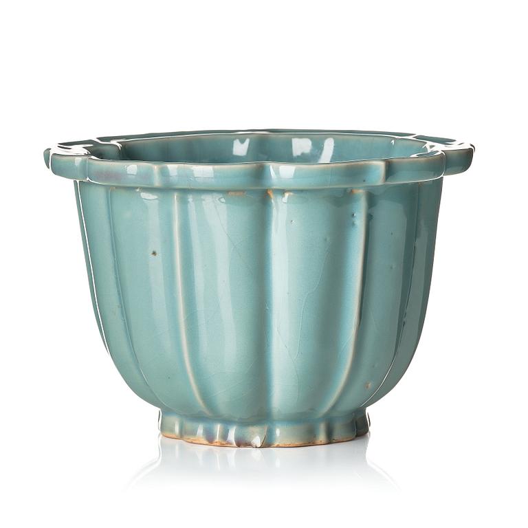 A lavender blue jun glazed jar, Ming dynasty (1368-1644).