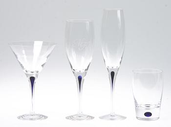 GLASSERVIS, 24 delar, "Intermezzo", Erika Lagerbielke, Orrefors, modellen formgiven 1985.