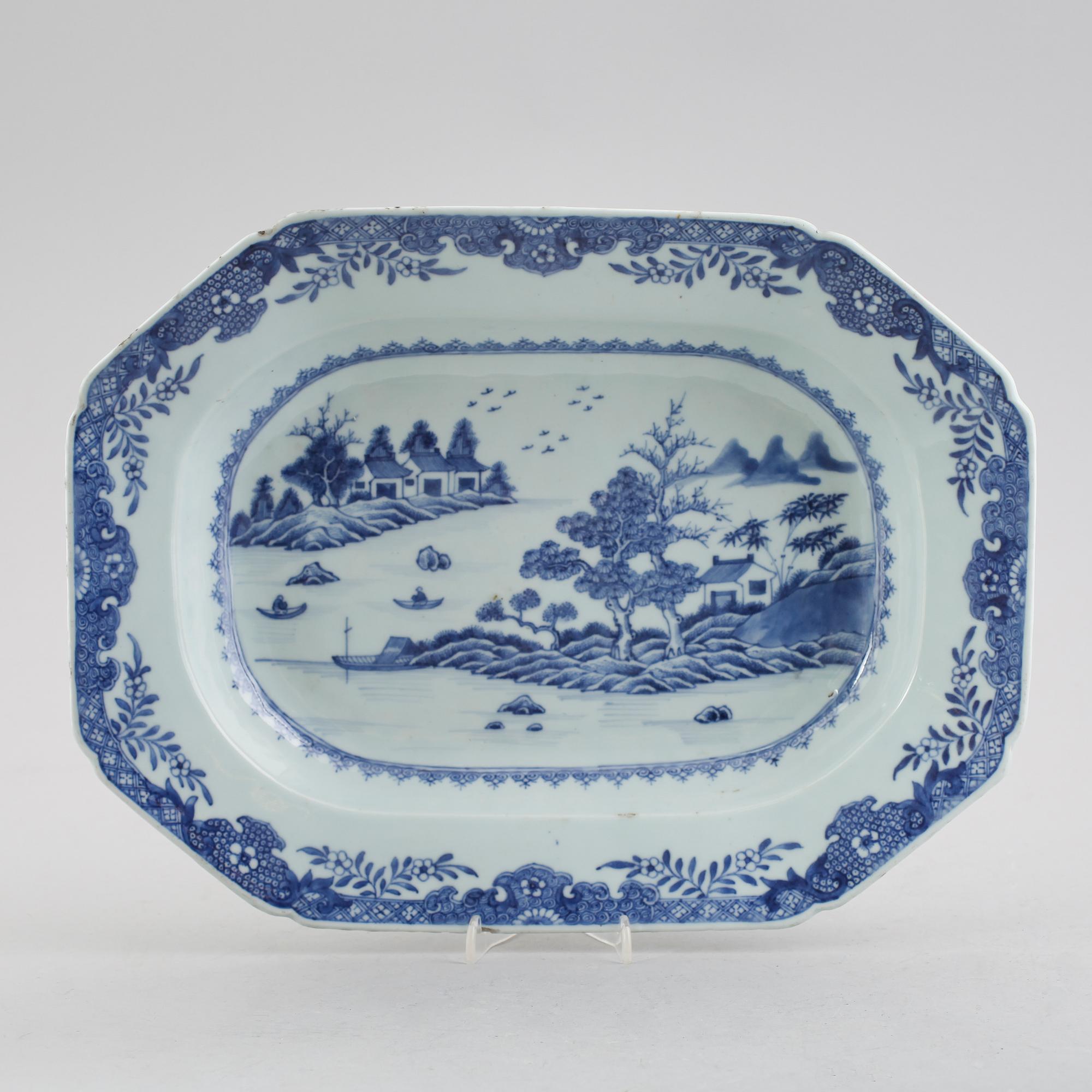STEKFAT, porslin, Kina, Qianlong 1736-1795.