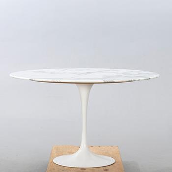 EERO SAARINEN, table, "Tulip" Knoll international, second half of the 20th century.