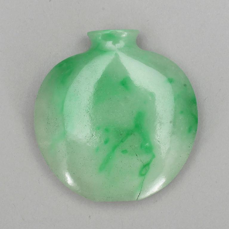 SNUSFLASKOR, 11 st, sten och glas, Kina, sannolikt 1900-tal.