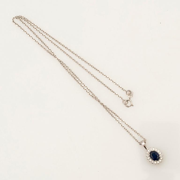 Necklace, 18K white gold with diamonds and sapphire.