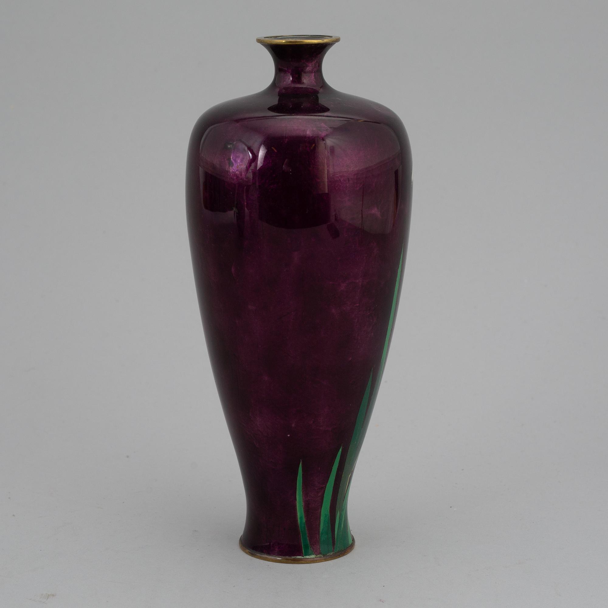 A Japanese enamelled vase, 20th century.