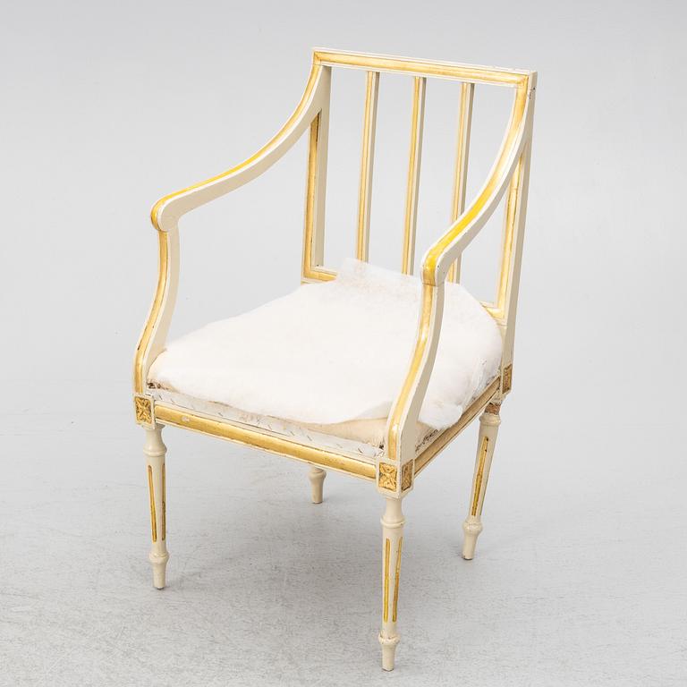 Karmstolar, 2+1 st, sengustavianska, omkring år 1800.