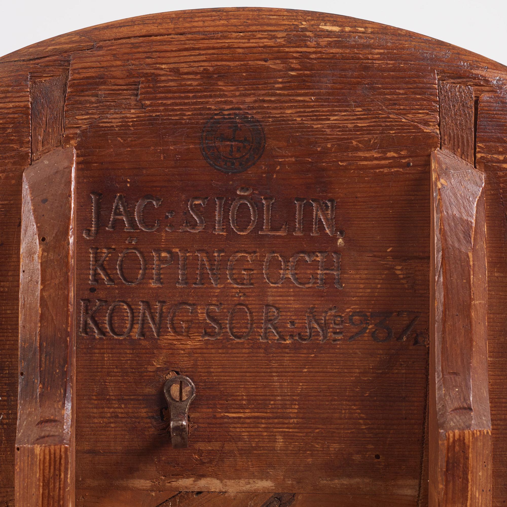 A burr-alder tilt-top table by J. Sjölin (master 1767-1785).