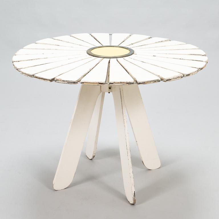 Alvar Aalto, Trädgårdsmöblemang, 5 delar, "Aurinko-serien", Artek 1960/1970-tal.