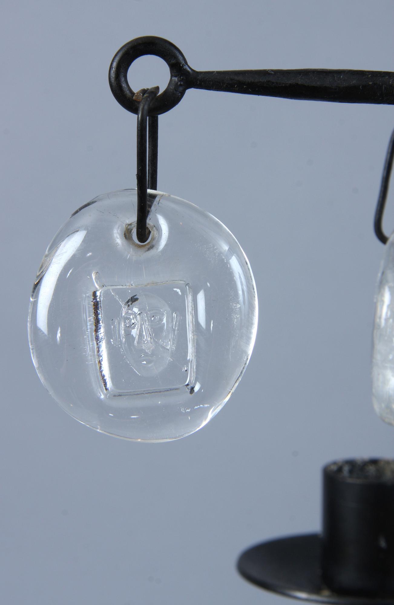 KANDELABER, gjutjärn samt glas, Erik Höglund, Kosta.