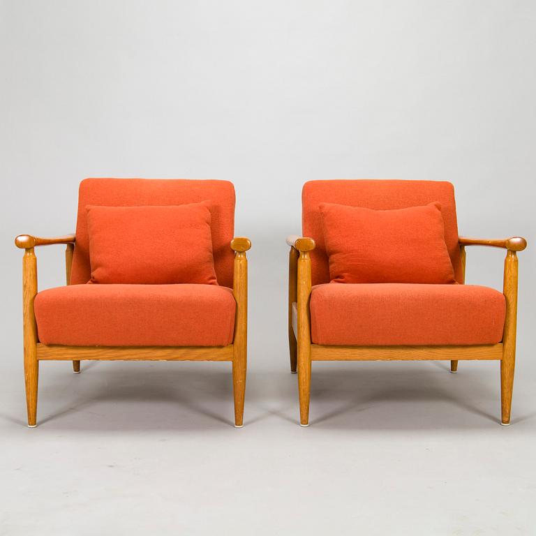 Jussi Peippo, A pair of mid-20th century '2460' armchairs for Asko, Finland.