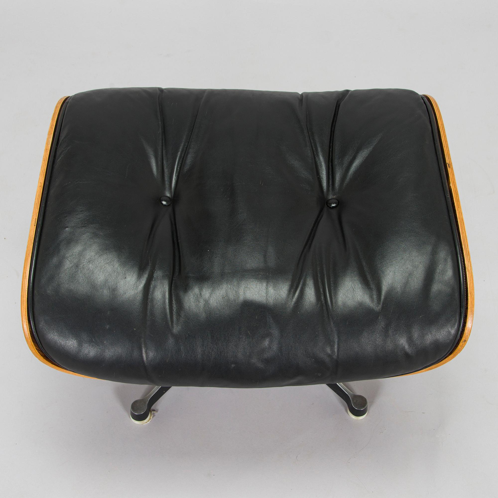 Charles & Ray Eames, 'Lounge chair' and ottoman, licensed by Mobilier International France, 1977.