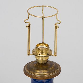 Vas, porslin. Troligen Samson, Frankrike, omkring 1900.