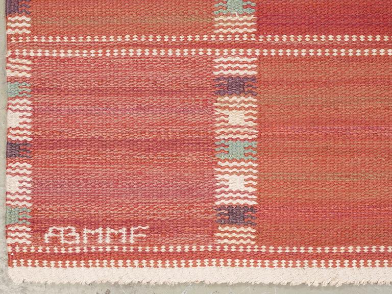 RUG. "Falurutan, röd". Flat weave. 212,5 x 168 cm. Signed AB MMF BN.