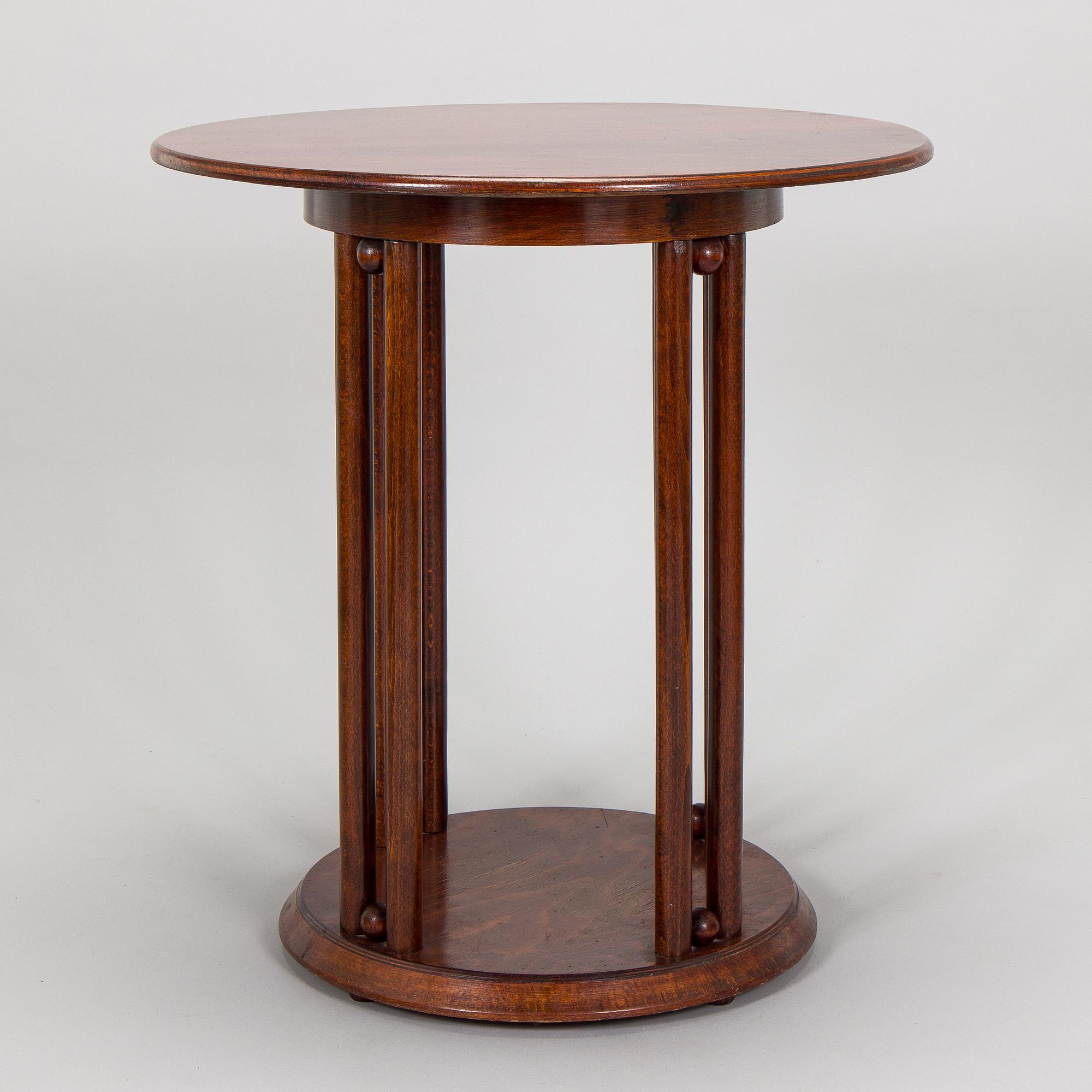 Josef Hoffmann, Kalusto, 8 osaa, Jacob & Josef Kohn, Wien, Itävalta. Noin 1910.