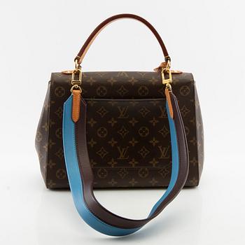 Louis Vuitton,.