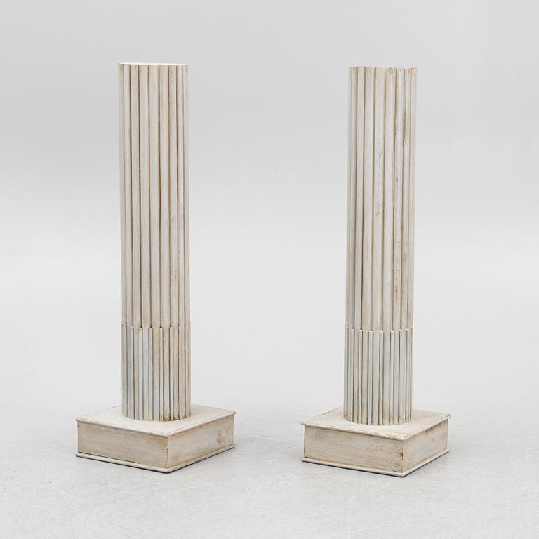 Piedestaler, ett par, 1800-tal.