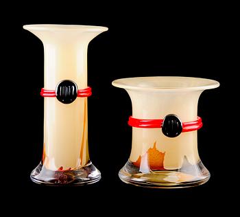 VASER, 2 st, glas, Monica Backström, Orrefors.