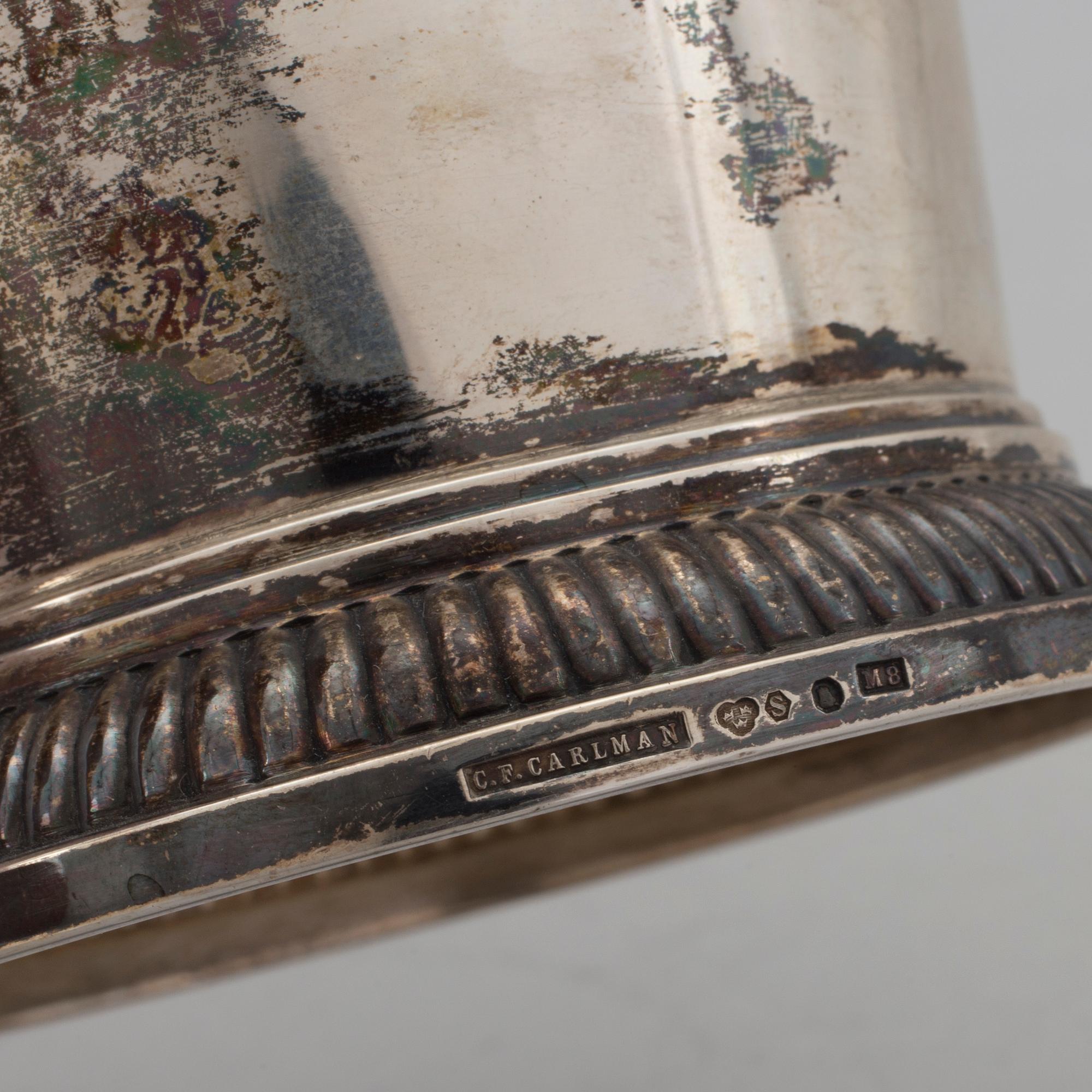 A silver vase by F Carlman, Stockholm, 1938. Total weight ca 424 g.