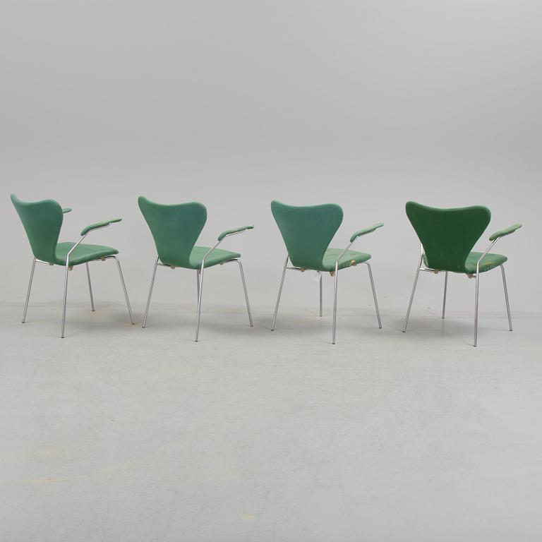 ARNE JACOBSEN, karmstolar, 4 st, "Sjuan" för Fritz Hansen, Danmark, 1970.