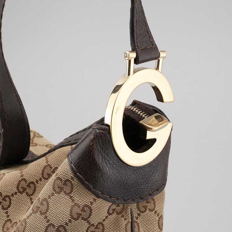 A Gucci bag, model "Charlotte Medium Hobo bag".