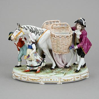 FIGURIN, porslin, Capodimonte, 1900-talets första hälft.