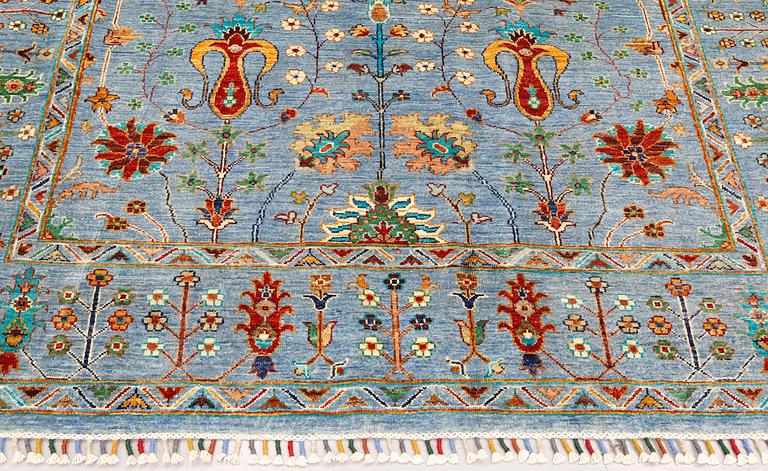 A Ziegler Design rug, approx. 239 x 172 cm.