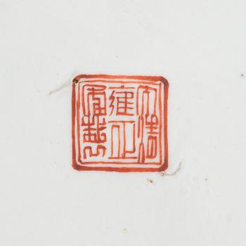 Lautasia, 7 kpl, posliini, myöhäinen Qingdynastia, n. 1900.