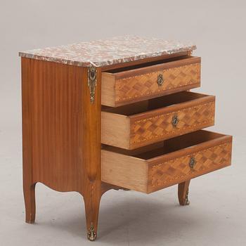 BYRÅ, gustaviansk stil, 1900-tal.